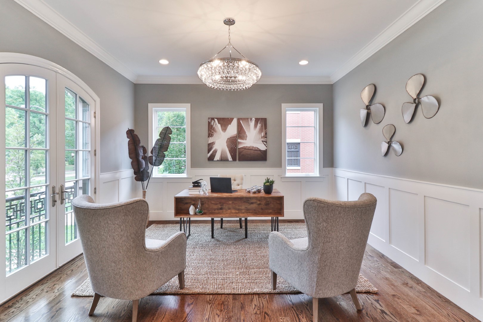 327 N Forsythe 036