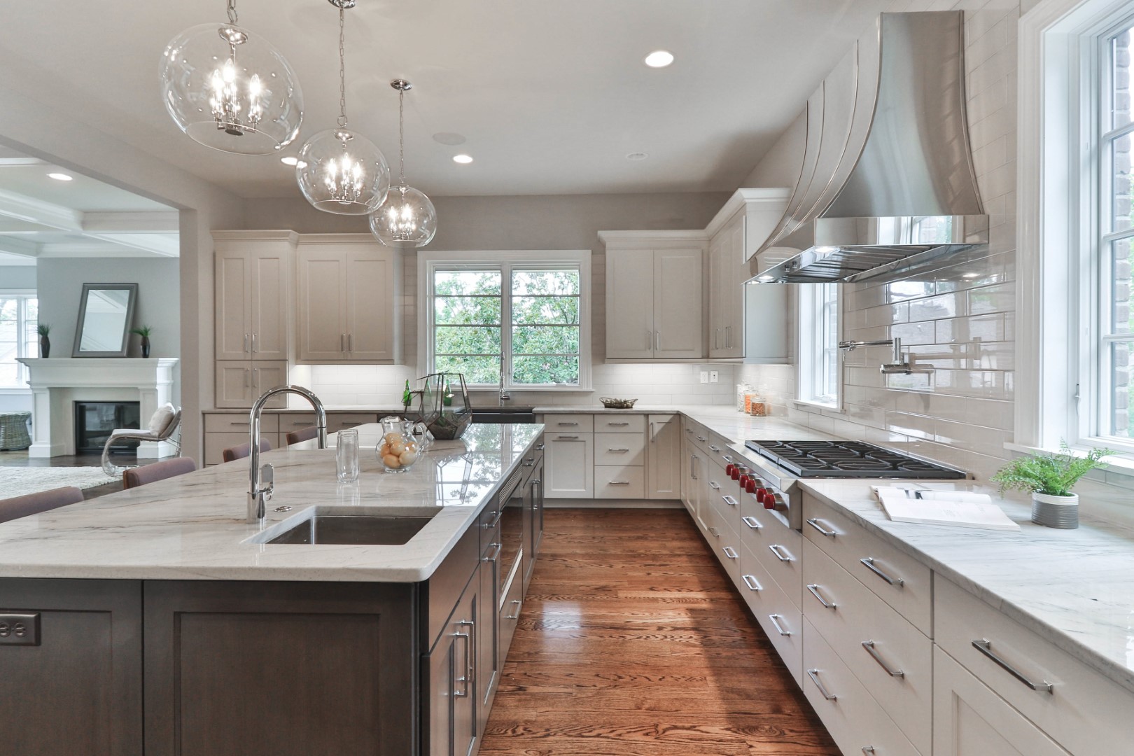 327 N Forsythe 072