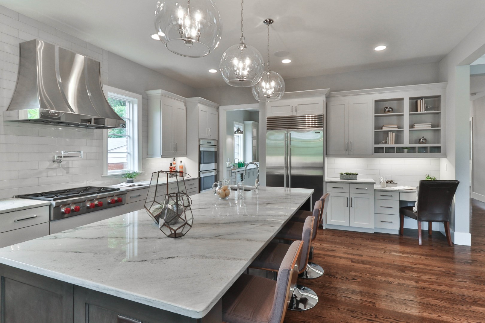 327 N Forsythe 093