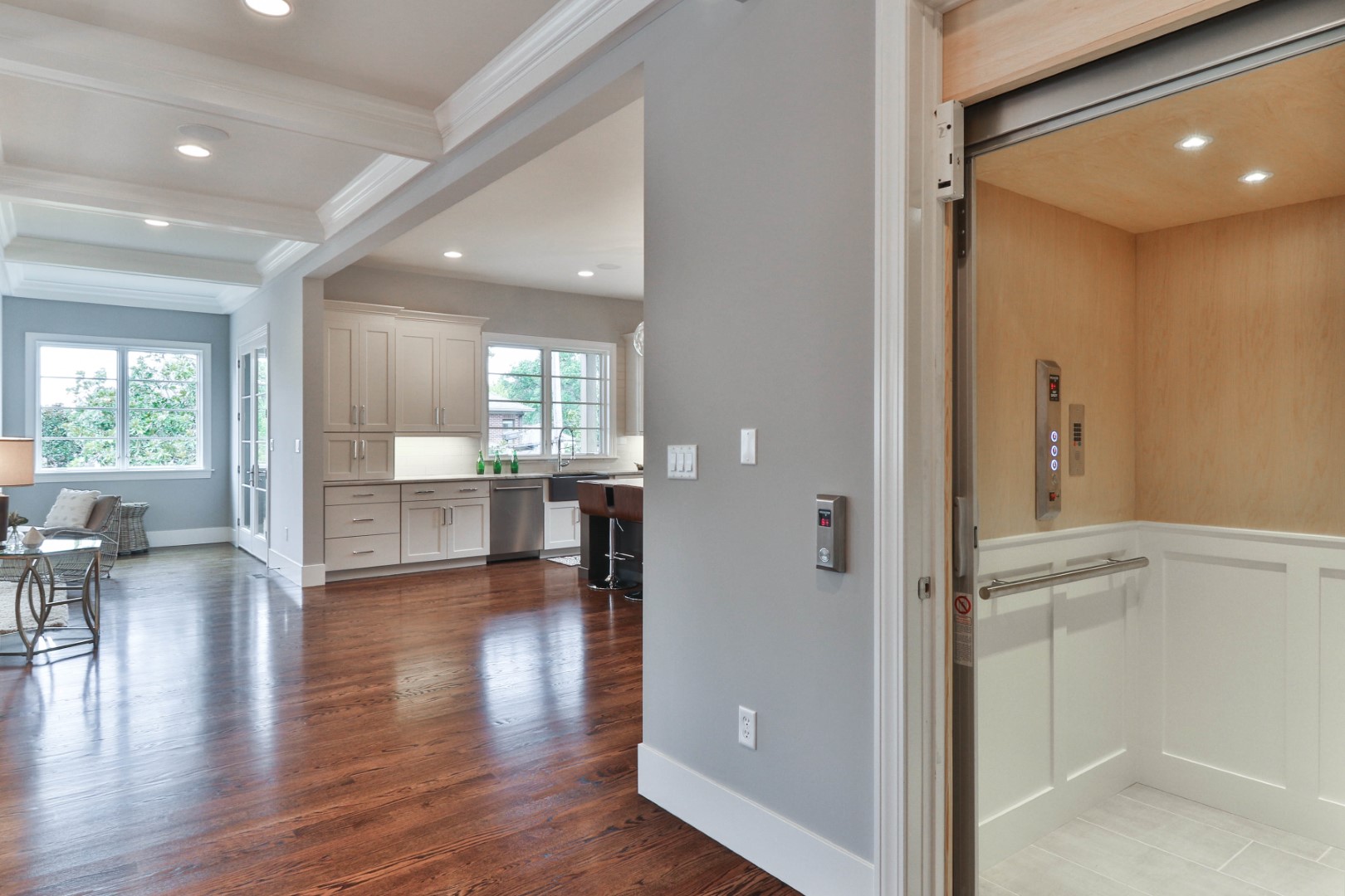 327 N Forsythe 120