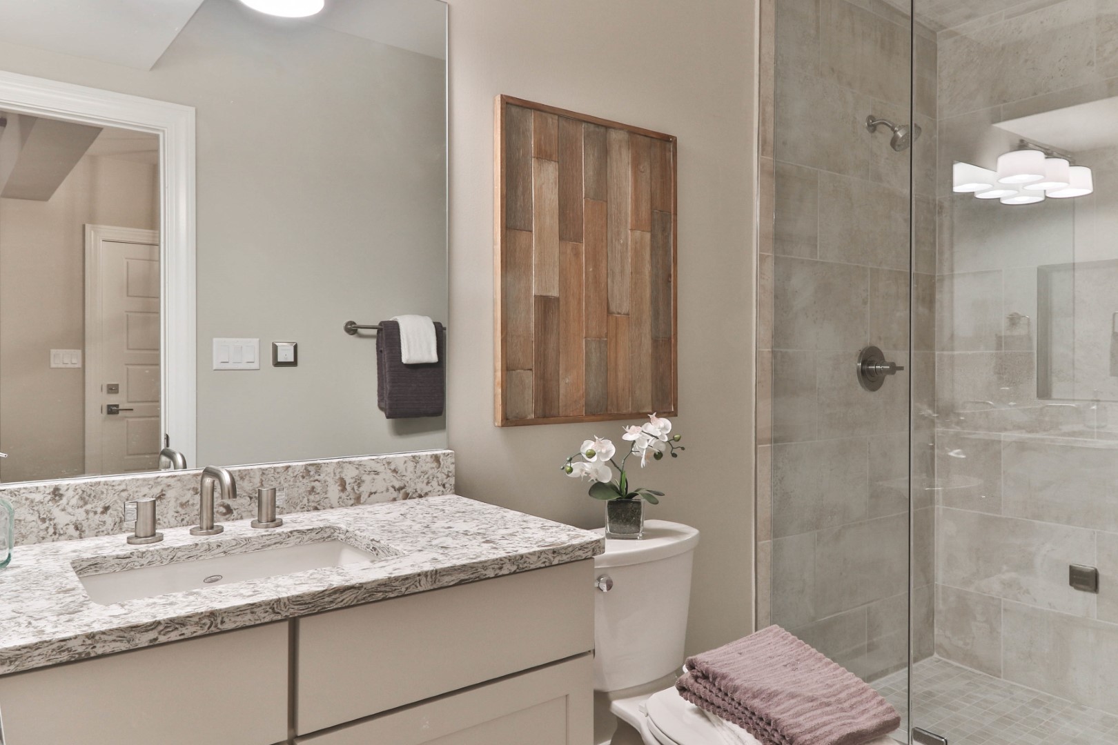 327 N Forsythe 253