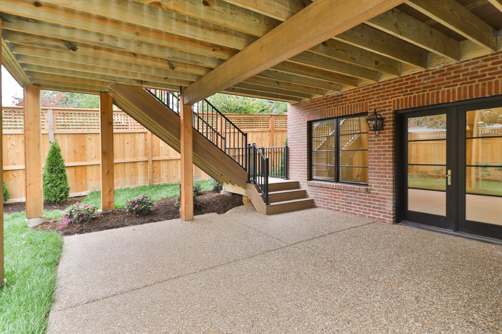 327 N Forsythe 280