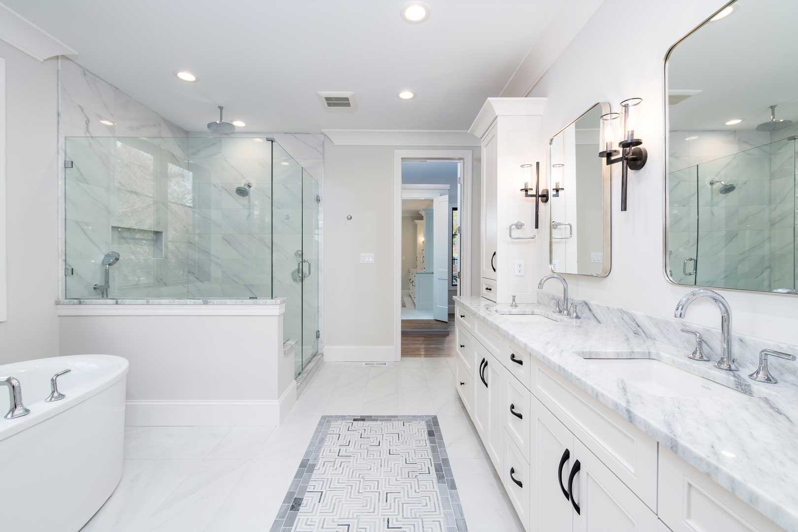 337-North-Forsyth-Boulevard-bathroom